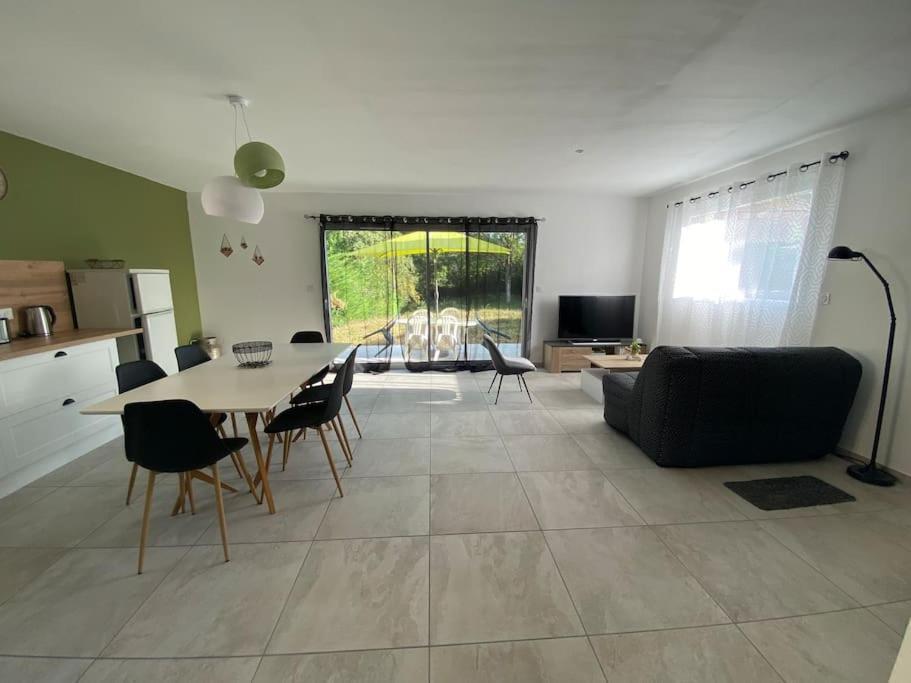 Au Moryllon Villa Lompnas ภายนอก รูปภาพ
